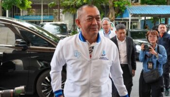 Абхисит Веджаджива — лучший выбор для руководства Партией демократов: опрос NIDA