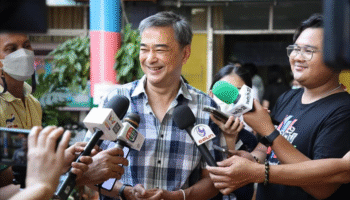 Абхисит готов вернуться на пост лидера Демократической партии на фоне планов по проведению новых выборов руководства