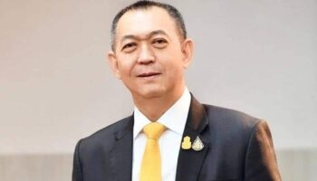 Абхисит снова возьмет под контроль struggling Демократическую партию