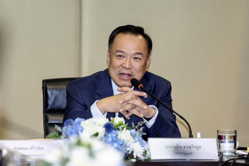 Ануитин планирует поездку в ООН, чтобы защитить Таиланд в связи с пограничным спором