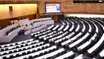 Анутин изложил новые политики в области туризма, торговли и конституционной реформы