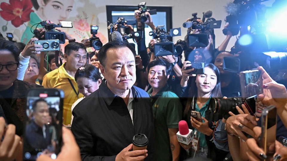 Анутин назначен на четырёхмесячный срок в качестве премьер-министра