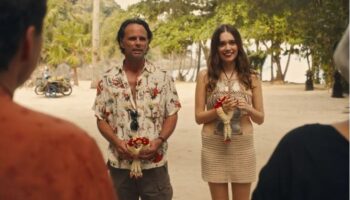 'Белый лотос' звезды восторженно отзываются о Тайланде на Эмми (видео)