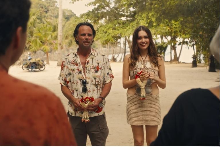 'Белый лотос' звезды восторженно отзываются о Тайланде на Эмми (видео)