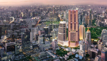 Борьба семьи Дусит Тани усиливается перед открытием парка