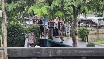 В Бангкокском канале найдено тело, связанное и утопленное с бетонной плитой.