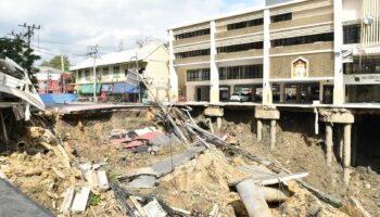 В больнице Ваджира вновь открываются двери после угрозы гигантской трещины в Бангкоке (видео)