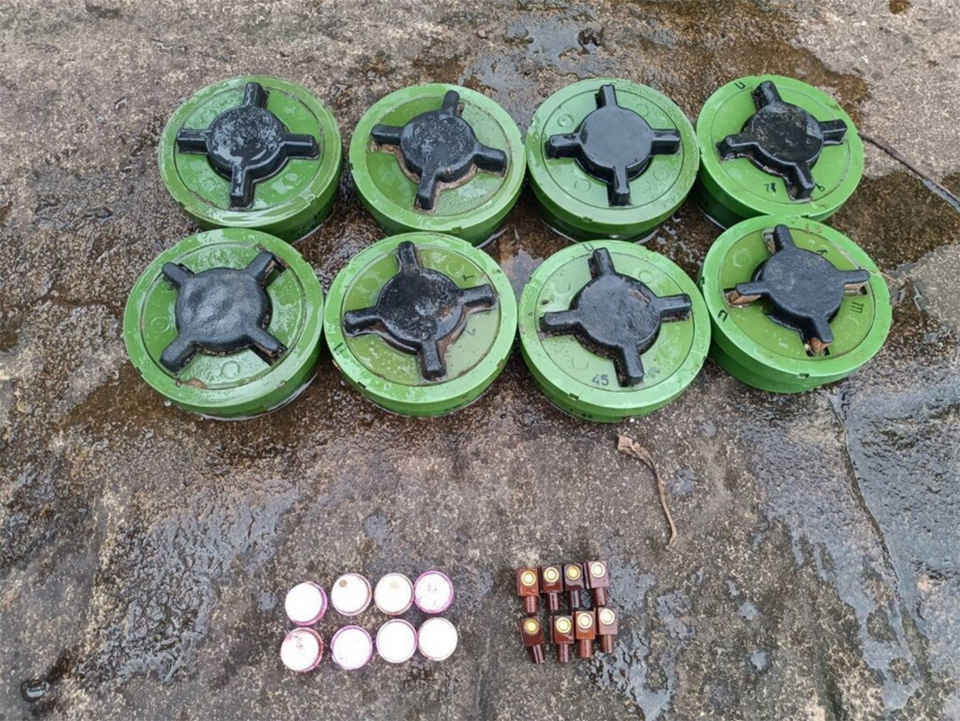 В Сисакете найдено ещё восемь мин PMN-2, тайская армия обвиняет Камбоджу в нарушении прекращения огня