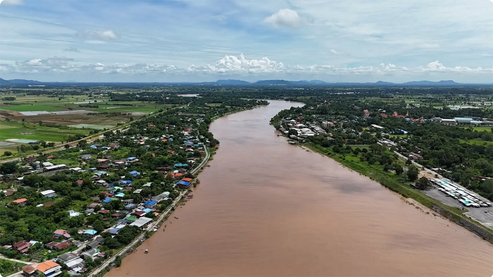 Власти усиливают отводы воды, чтобы поддерживать сброс дамбы Чао Прайя на фоне повышения уровней