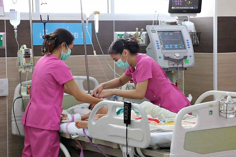 Врач рекламирует антитело в борьбе с РС-вирусом