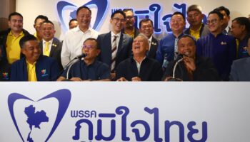 Дефектации испытывают правительственный пакт