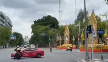 Дорожная полиция пострадала в результате столкновения такси во время срочной транспортировки органов в Бангкоке