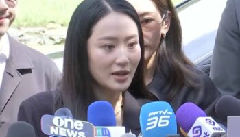 Дочери Таксина приносят деньги и комфорт заключённому экс-ПМ