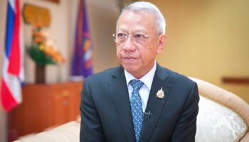 Задержки железной дороги Тайланд-Китай накапливаются, поскольку министру предстоит суровое испытание