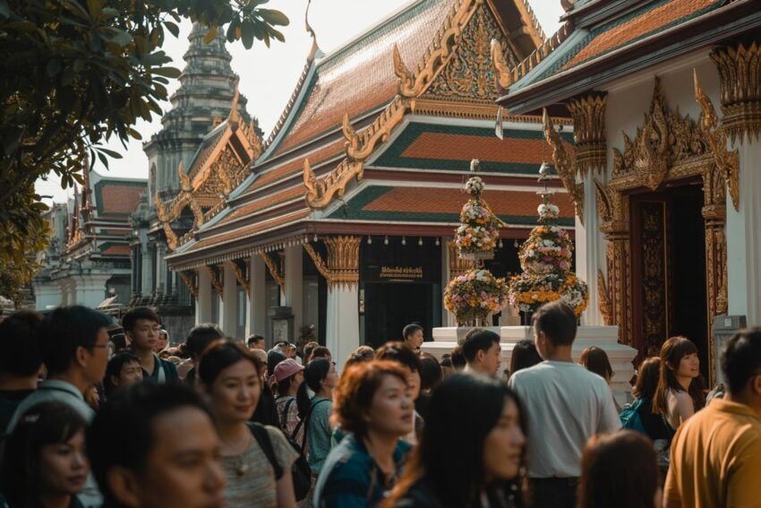 Замедление экономики Китая приводит к снижению числа туристов в Таиланде на 7%
