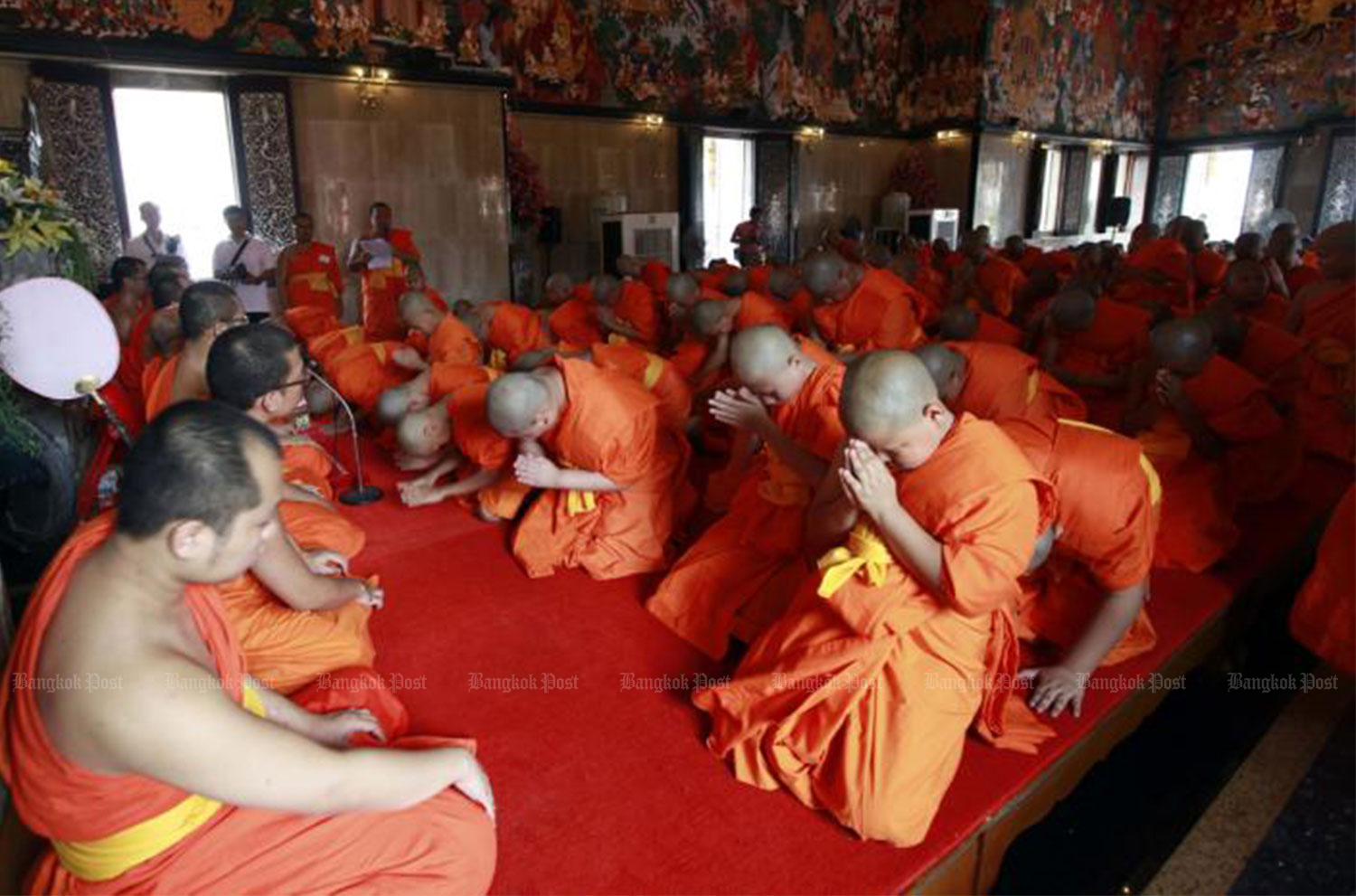 Исследование показало, что треть монахов в Бангкоке имеет избыточный вес
