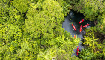Краби Прототип занимает центральное место на Саммите о Значимом Путешествии 2025 года в Таиланде