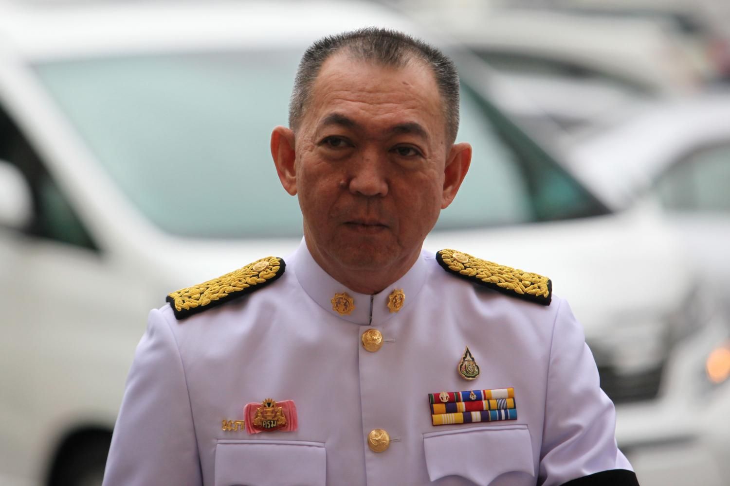 Лидер тайской Демократической партии уходит в отставку из-за споров о здоровье и преданности партии