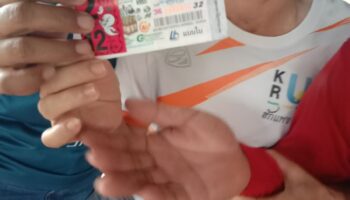 Мужчина из Хон Каена выиграл джекпот лотереи в 12 миллионов бат (видео)