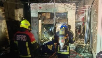 Мужчина найден мертвым после пожара в магазине в Бангкоке, вызванного холодильным грузовиком