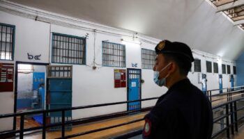 ‘Не дружелюбное место’: Внутри тюрьмы, где заключён Таксин