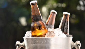 Неопределенность в отношении нового закона об алкоголе оставляет тайских операторов в подвешенном состоянии