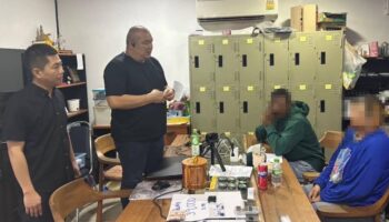 Нигерийский дилер и тайская девушка арестованы в Самут Пракане