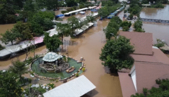 Остатки тропической депрессии Нонг Фа вызывают внезапные наводнения в северном Таиланде