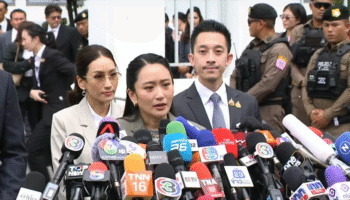 Паетонгтарн клянется продолжать борьбу после утраты поста премьер-министра и заключения отца в тюрьму.