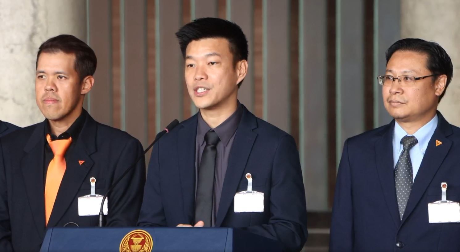 Партия народа поддерживает Анутина на посту премьер-министра при строгих условиях (видео)