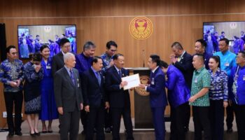 Партия народов нацелится на министров в дебатах по политике Анутин.