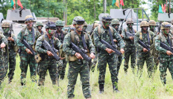 Переформирование войск 'не угрожает суверенитету'