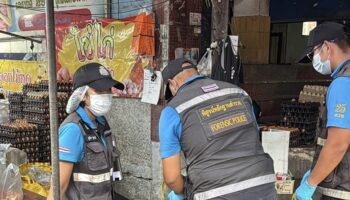 Полиционер из Пхетчабури убил пару, продававшую яйца, в трагедии из-за спора о цене