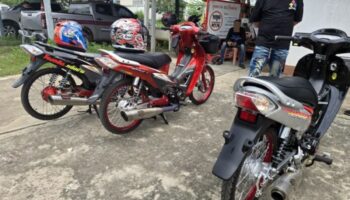 Полиция Бури Рам изъяла почти 100 модифицированных мотоциклов из кортежа