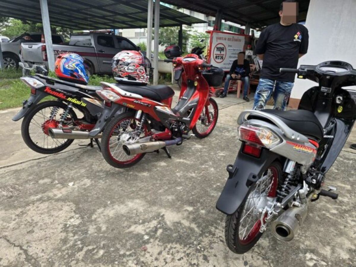 Полиция Бури Рам изъяла почти 100 модифицированных мотоциклов из кортежа