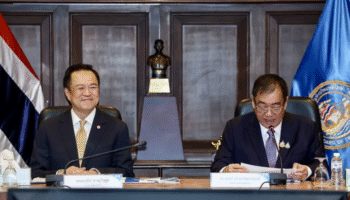 Премьер-министр Анутин встречается с Тайской торговой палатой, обещает быстрые меры по восстановлению экономики