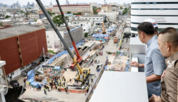 Премьер-министр Анутин заявил, что ремонт туннеля на улице Самсен, обрушившегося, может занять более года.