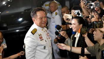 Премьер-министр Анутин поклялся в жизни служить тронам после церемонии принятия присяги кабинета.