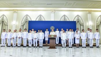 Премьер-министр Анутин пообещал распустить парламент к январю 2026 года.