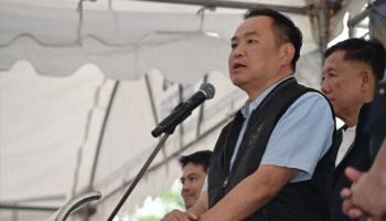 Премьер-министр Анутин посещает Аюттхаю для контроля за помощью жертвам наводнения и поддержки пострадавших