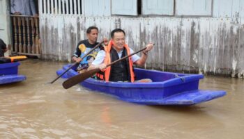 Премьер-министр обещает ускорить проект дренажа на сумму 100 миллиардов бат для борьбы с наводнениями