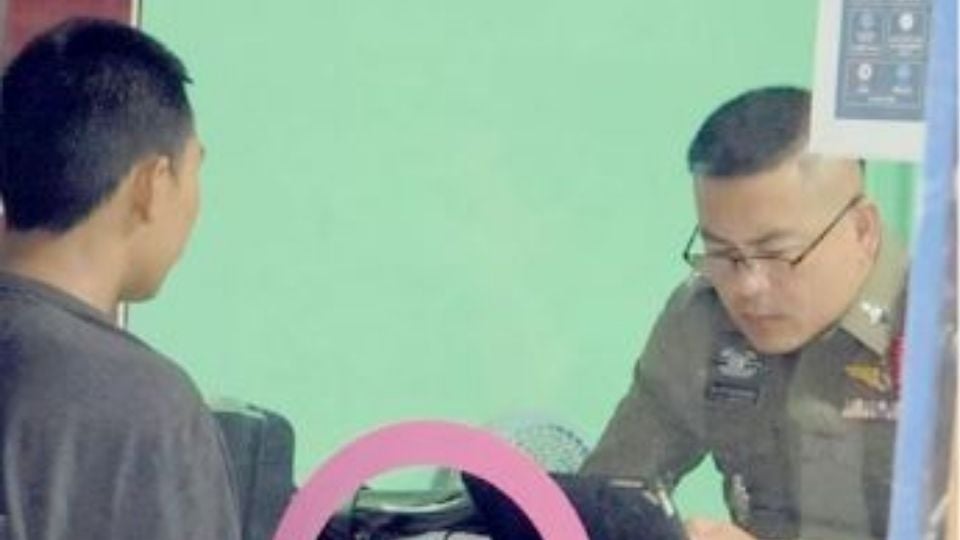 Продавец каннабиса в Паттайе утверждает, что дорожная полиция вымогала деньги