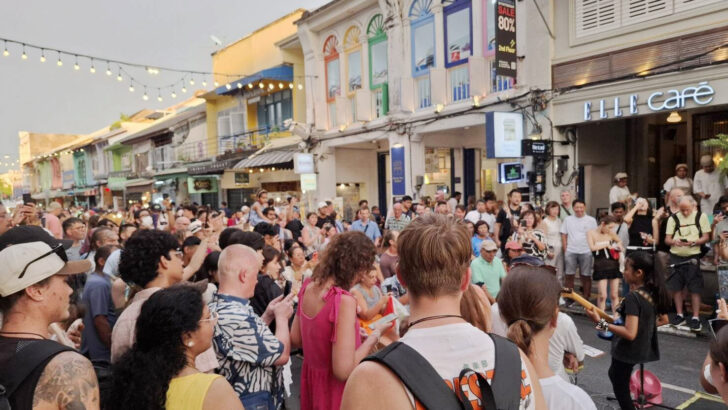 Пхукет рассчитывает на доход от туризма в размере 17,3 миллиарда долларов, поскольку бронирования в высокий сезон стремительно растут