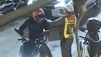 Сотрудник дорожной полиции уволен за несколько дней до выхода на пенсию после вымогательства у туриста