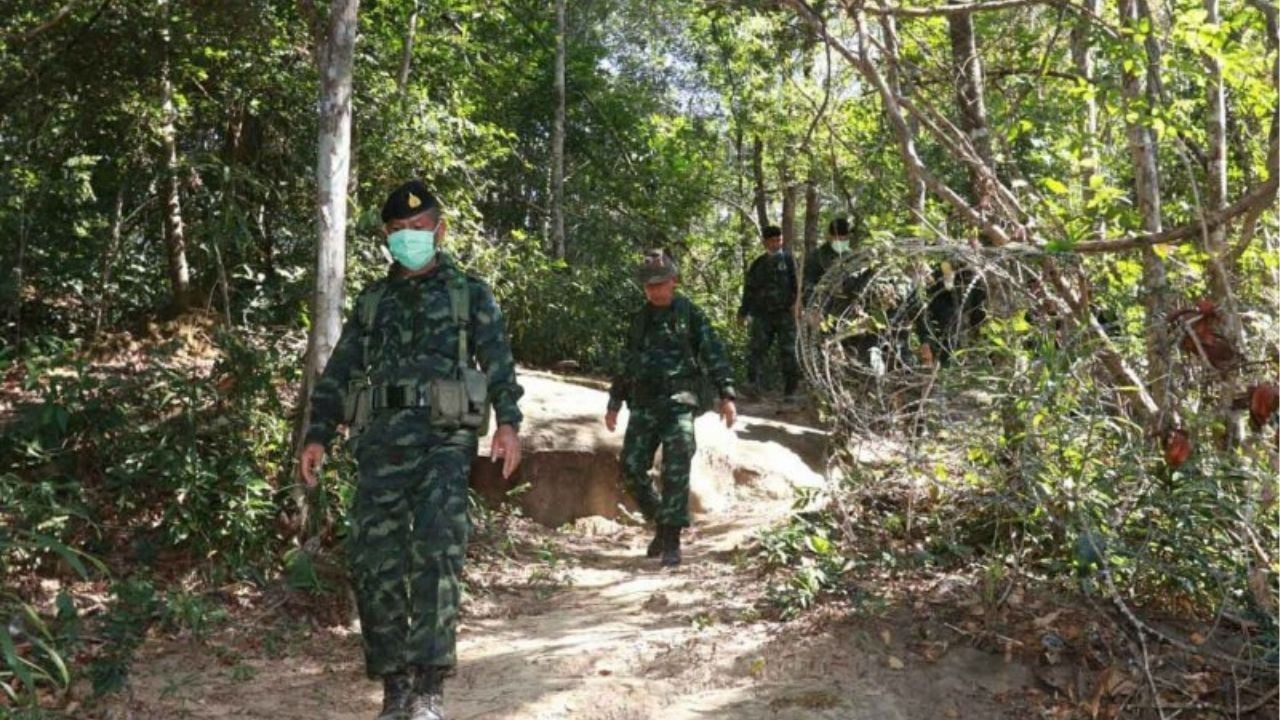 Стрельба разразилась, когда камбоджийские войска нацелились на тайскую пограничную ограждение