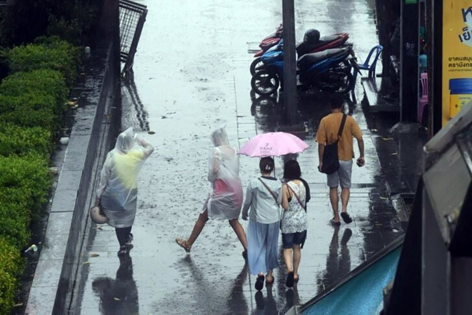 Таиланд в состоянии предупреждения о наводнении, так как муссон приносит сильные ливни