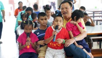 Таиланд назначил бизнесмена и ветерана здравоохранения Анутин Чарнвиракула 32-м премьер-министром.