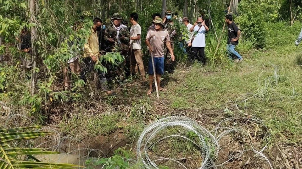 Таиланд предупреждает о жестких мерах, если Камбоджа продолжит снимать пограничную колючую проволоку в Сакео