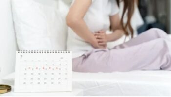 Тайские депутаты поддержали законопроекты о сокращении рабочего времени и добавлении выходных дней для менструации