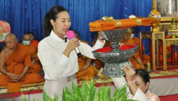 Тайский духовный медиум отрицает обвинения в мошенничестве с пожертвованиями